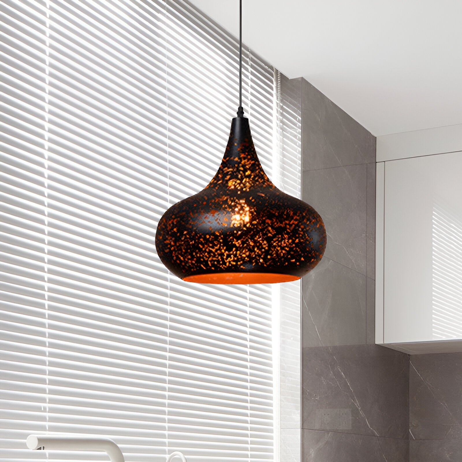 Star Glow Pendant Lamp – Enchanting Light for Your Home