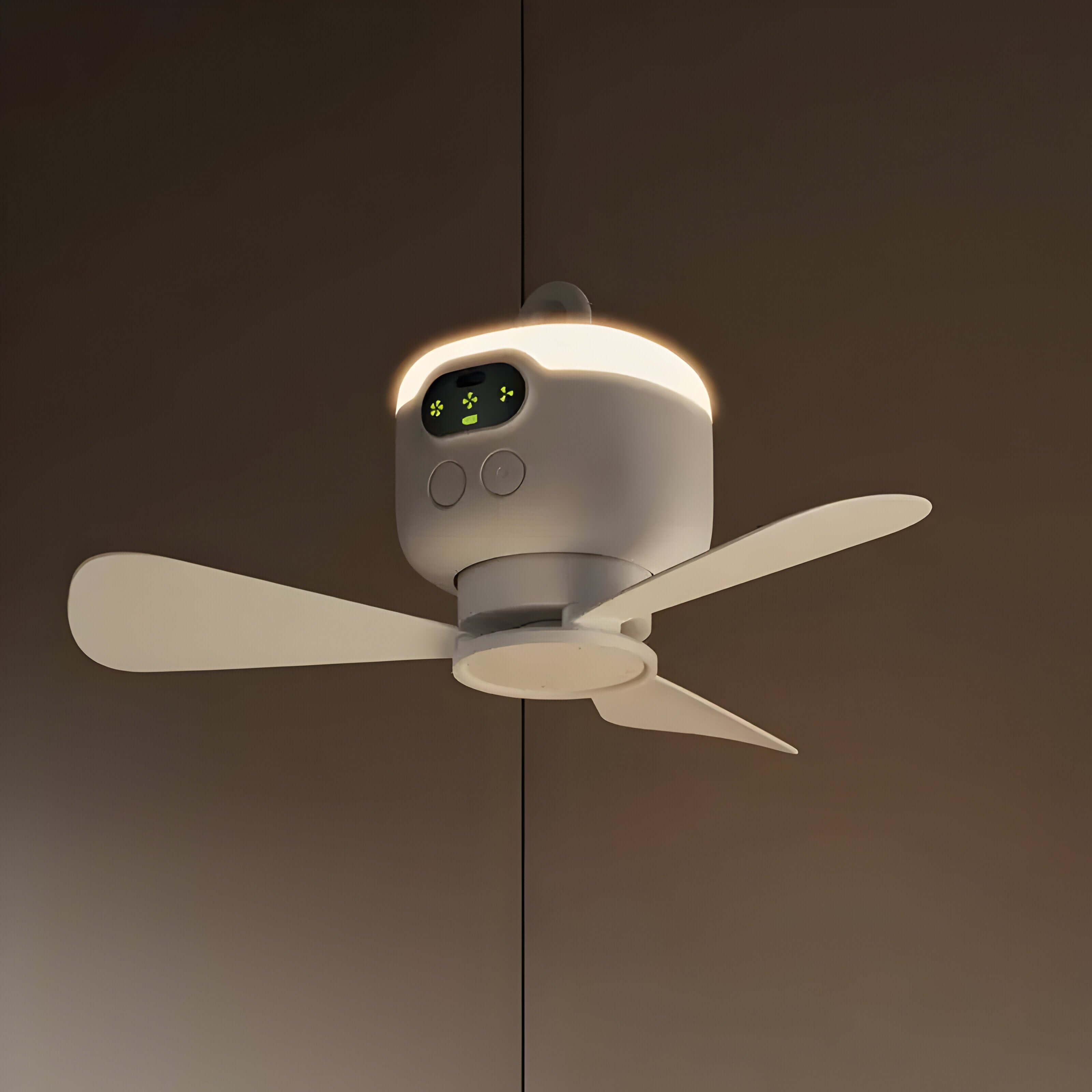 Campaign Fan - Genopladelig, fjernbetjent, bærbar ventilator til telte, vandreture og hytter 1