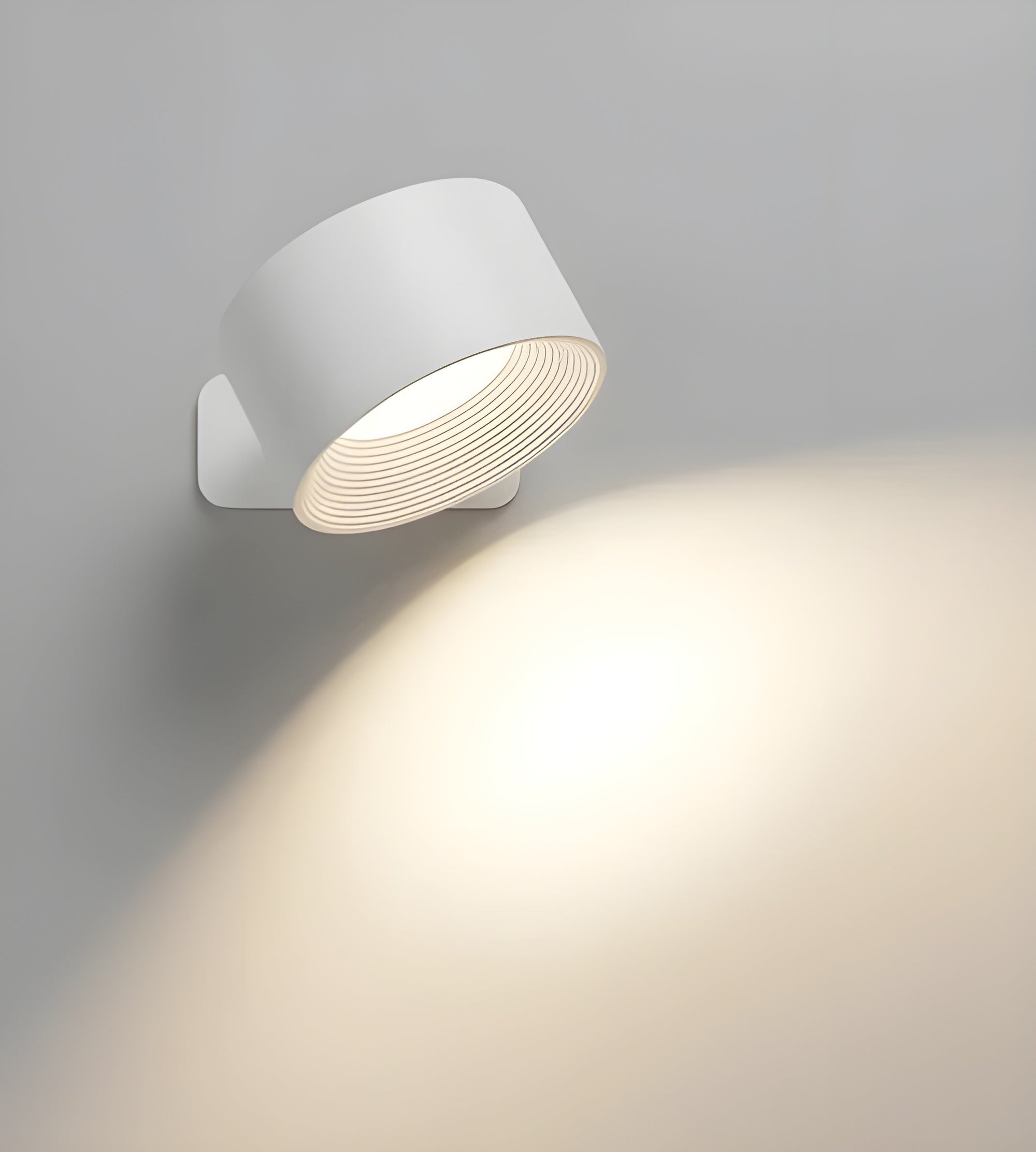 Elegant Lumos Wall Lamp – Wireless & 360° Adjustable