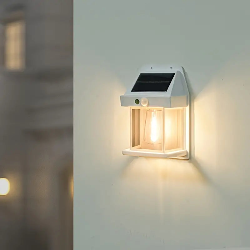 Udendørs solcellelampe med automatisk skumringssensor