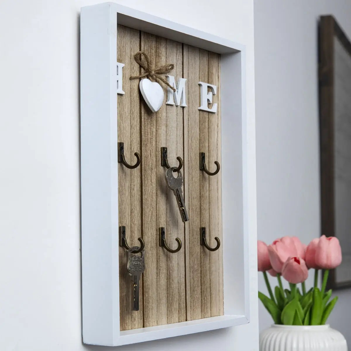 Håndlavet Nøgleholder i Massivt Træ – Elegant Design til Organisering og Dekoration i Dit Hjem 1