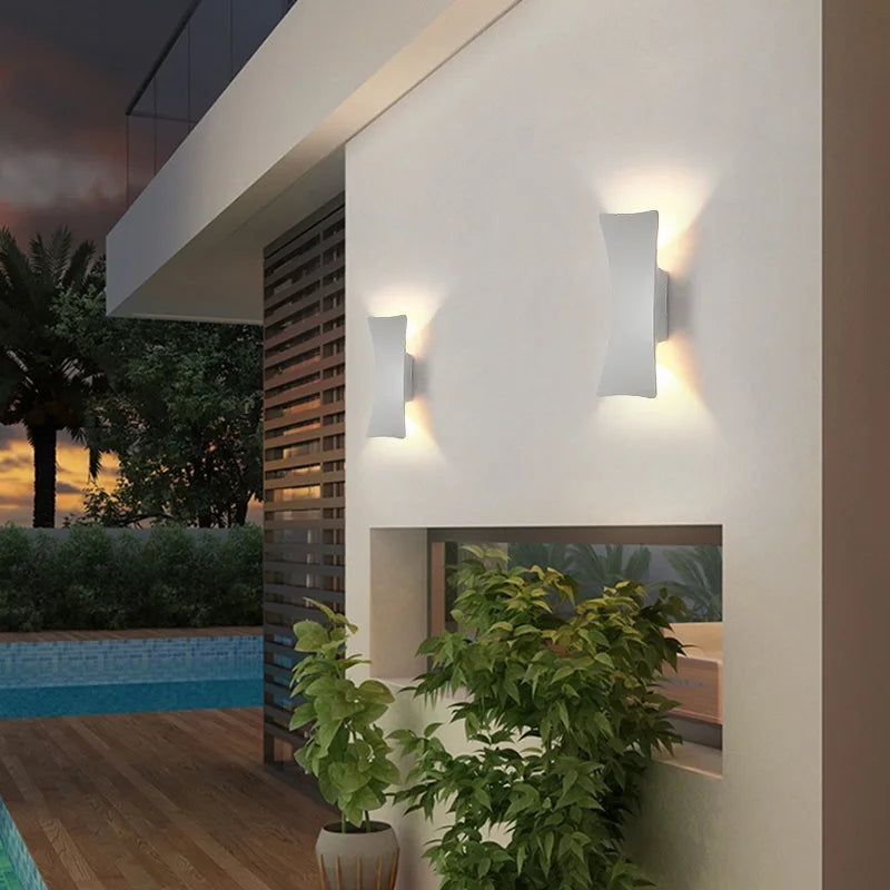 LED Facadelampe i Aluminium – Energibesparende Udendørsbelysning til Moderne Havestil med Minimalistisk Design 1