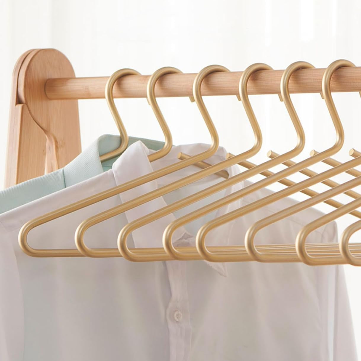 Metal Tøjbøjler – Slankt Design til Effektiv Garderobeorganisering, Sæt med 5 Stk. til Skjorter og Kjoler 8