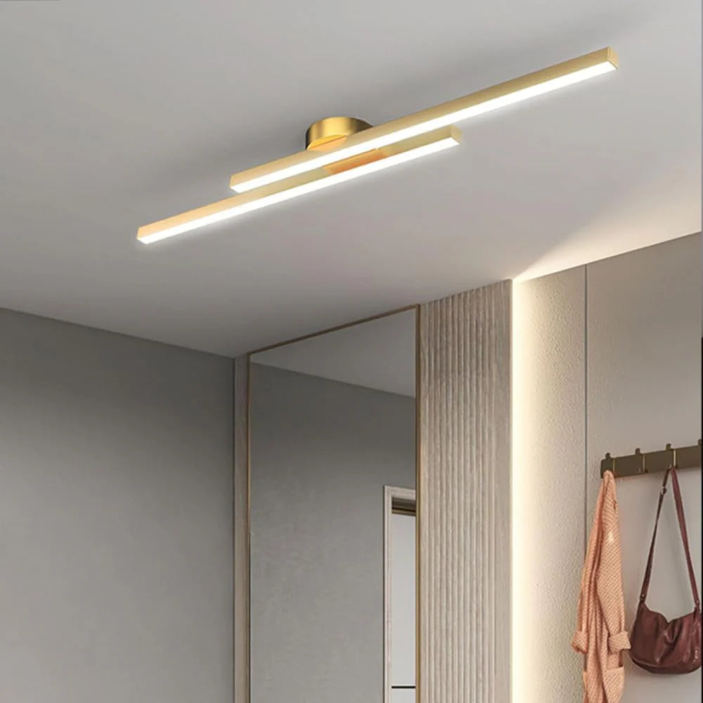 Størrelsessammenligning af 60 cm og 120 cm LED-loftarmaturer