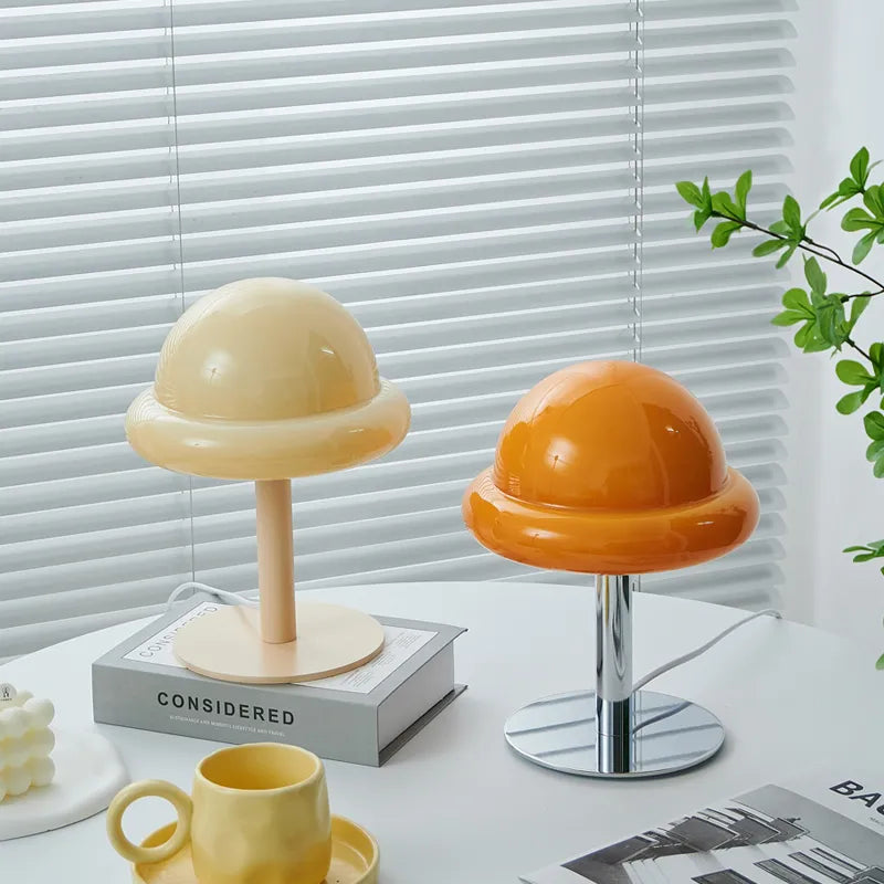 Moderne Bordlampe i Svampeform – LED Indendørs Belysning til Stilfuld Atmosfære og Kompakt Design 2