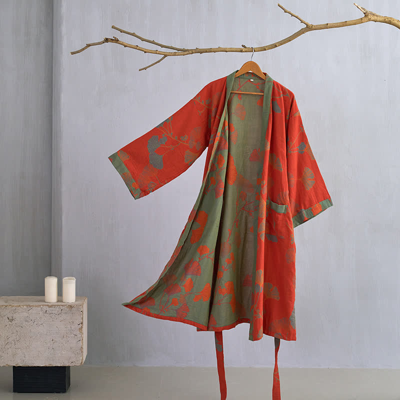Kimono badekåbe med ginkgo-print – farvekombination sort og rød