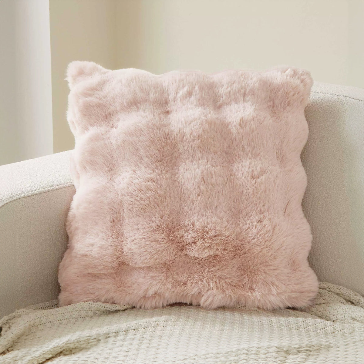 Pudebetræk i kunstpels med skjult lynlås – blush rosa