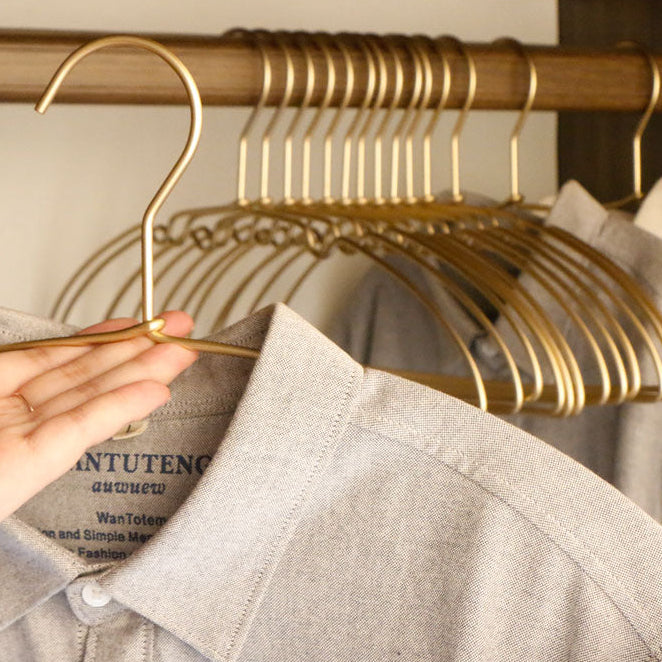 Sømløse Metal Tøjbøjler – Stilfuld Organisering til Garderobe, Sæt med 5 Stk. 1