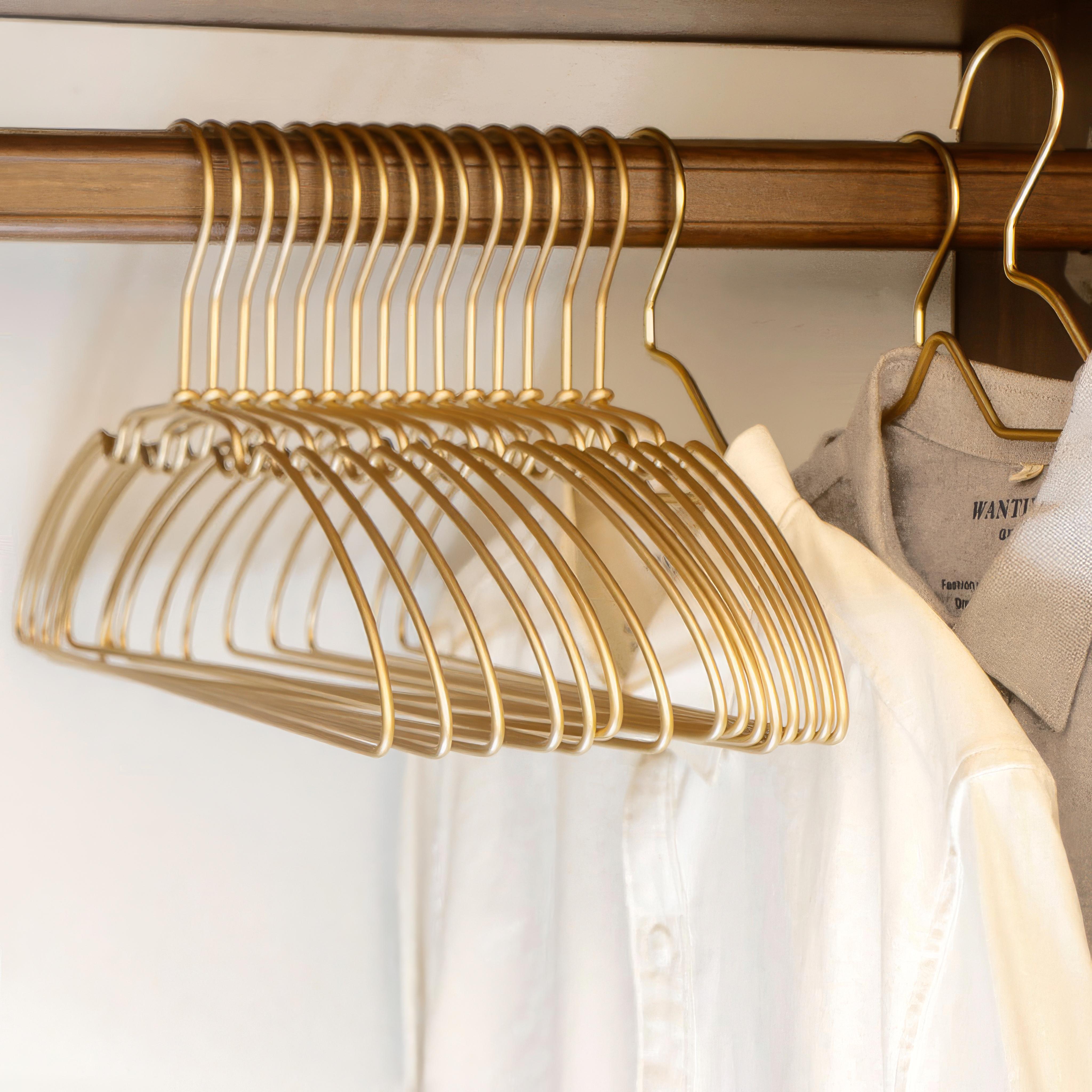 Sømløse Metal Tøjbøjler – Stilfuld Organisering til Garderobe, Sæt med 5 Stk. 8