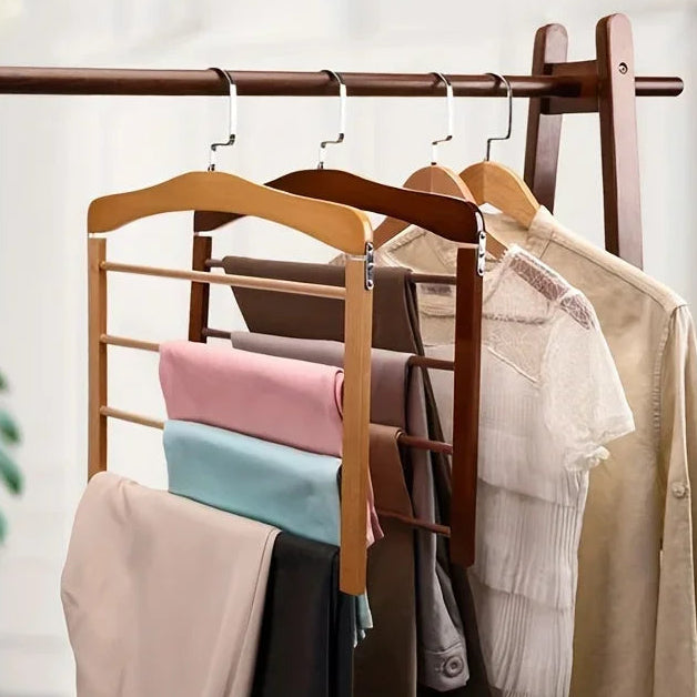 Tøjbøjler i Træ – Elegant, Pladsbesparende Løsning til Organisering og Beskyttelse af Dit Tøj 6