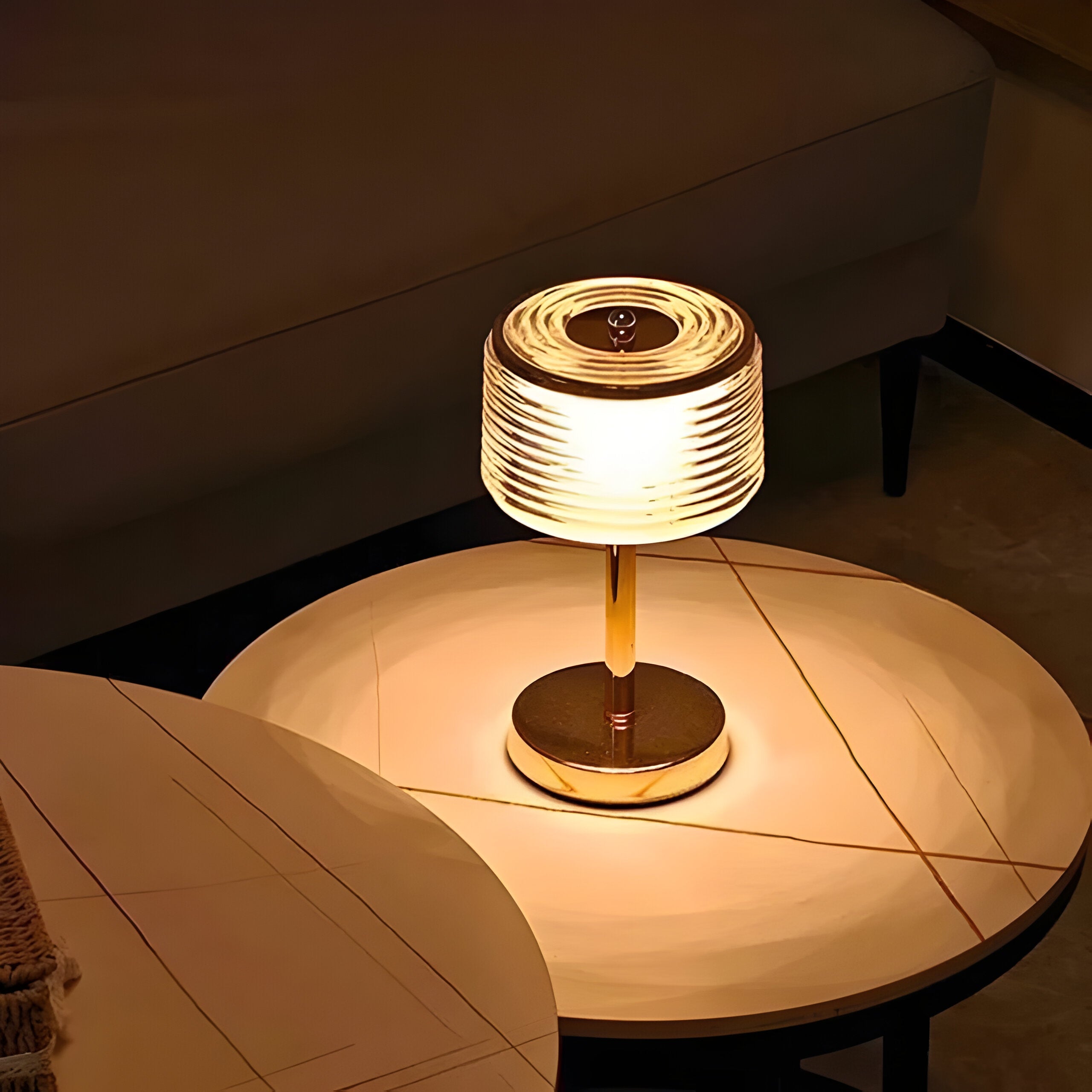Elegant LED Ring Table Lamp - Hjalda