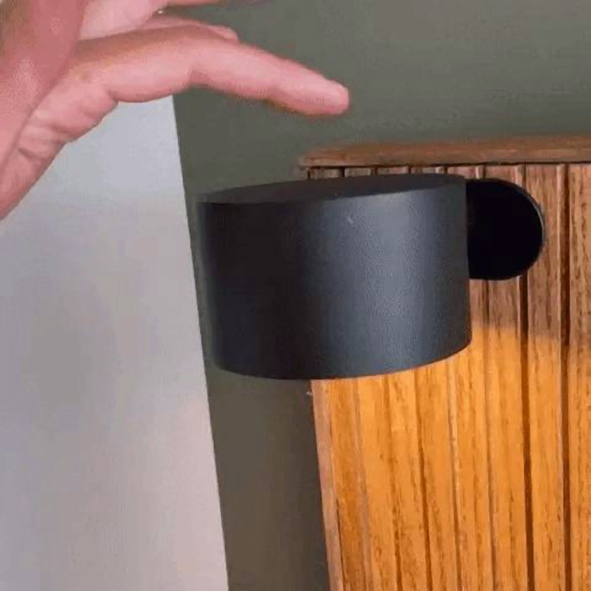 Elegant Lumos Wall Lamp – Wireless & 360° Adjustable