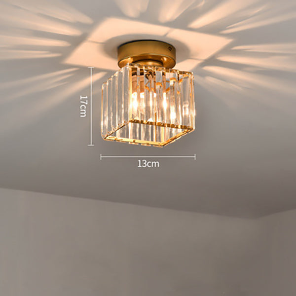 Sort loftlampe med glasskærm i entre