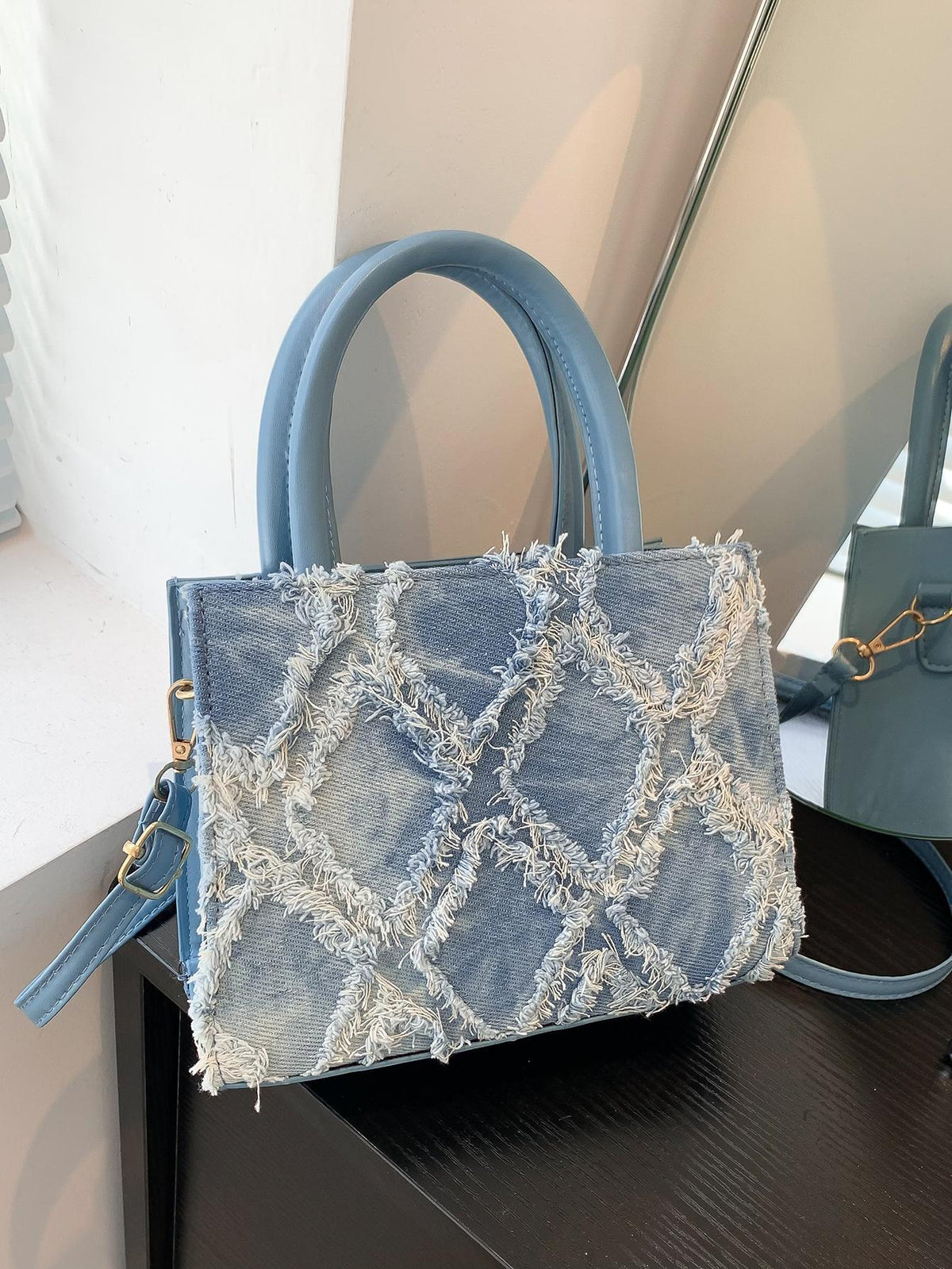 Lyserød mini tote bag i denim – stilfuldt accessoire