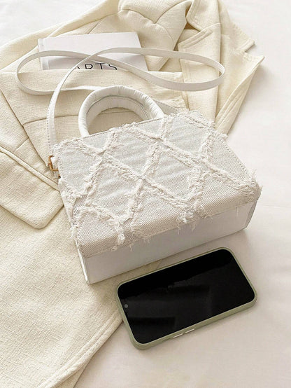 Blå crossbody taske dame båret over skulderen