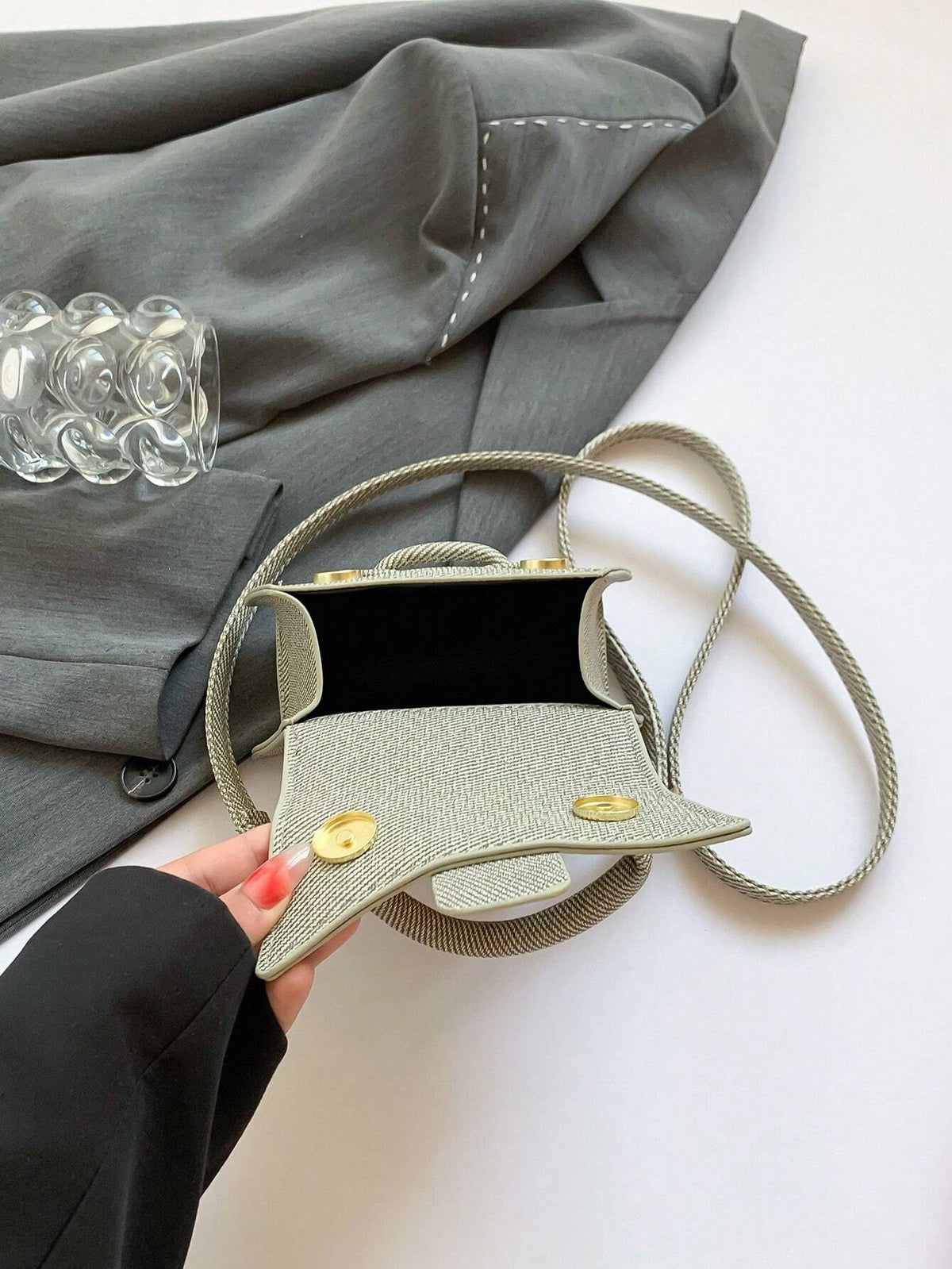 Mini håndtaske i khaki – kompakt accessoire til damer