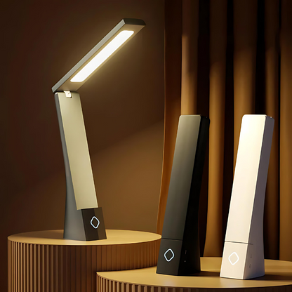 Foldbar bordlampe med touch-betjening i minimalistisk design – set forfra