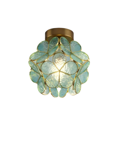 Grøn acryl loftlampe med guldfarvet stel monteret i entre