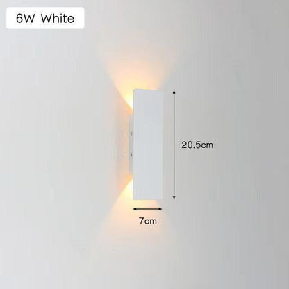 Elegant Weather-Resistant LED Wall Light for Outdoor Spaces