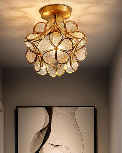 Detalje af LED-lysfordeling i blomsterformet loftlampe