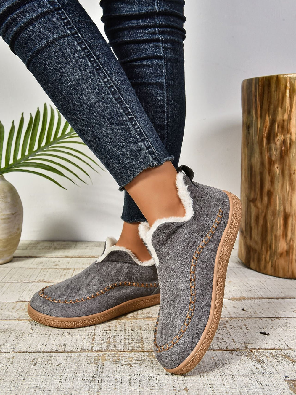 Bløde hjemmesko til kvinder med varm foring og slip-on design