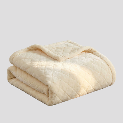 Blødt beige velour tæppe til seng og sofa