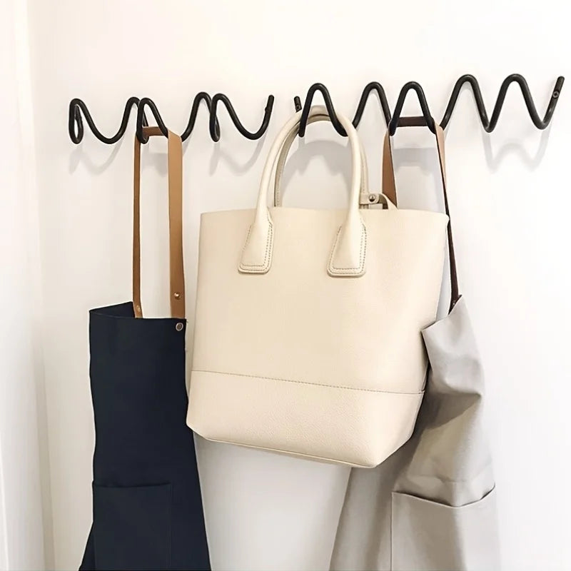 Bølget Knagerække Hvid – Minimalistisk Vægmonteret Opbevaring til Entré, Stue og Kontor 0