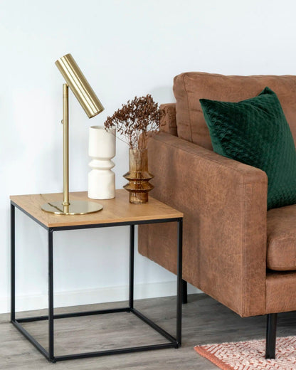 Bordlampe i Stål med Messinglook – Elegant Indendørs Belysning til Stuer og Kontorer, 28W Lysoutput 1