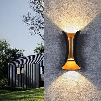 Nærbillede af LED væglampe – detaljer og finish
