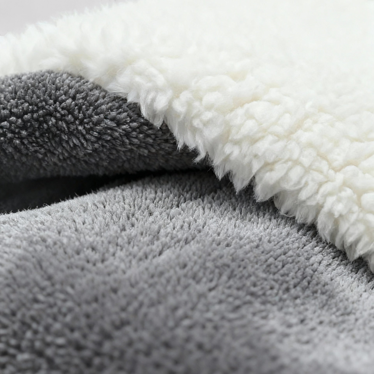 Stort vintertæppe i fleece king size – nærbillede af tekstur