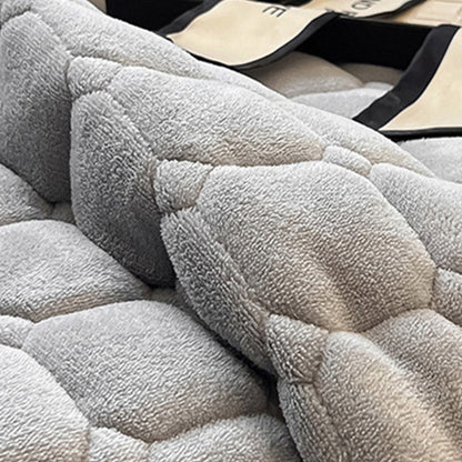 Fluffy Tæppe af Højkvalitets Materiale – Moderne Design til Hygge og Komfort i Dit Hjem 5