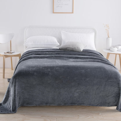Fluffy Tæppe i Blødt Polyester – Komfortabelt og Alsidigt Tæppe til Sofa og Seng, Perfekt til Alle Sæsoner 1