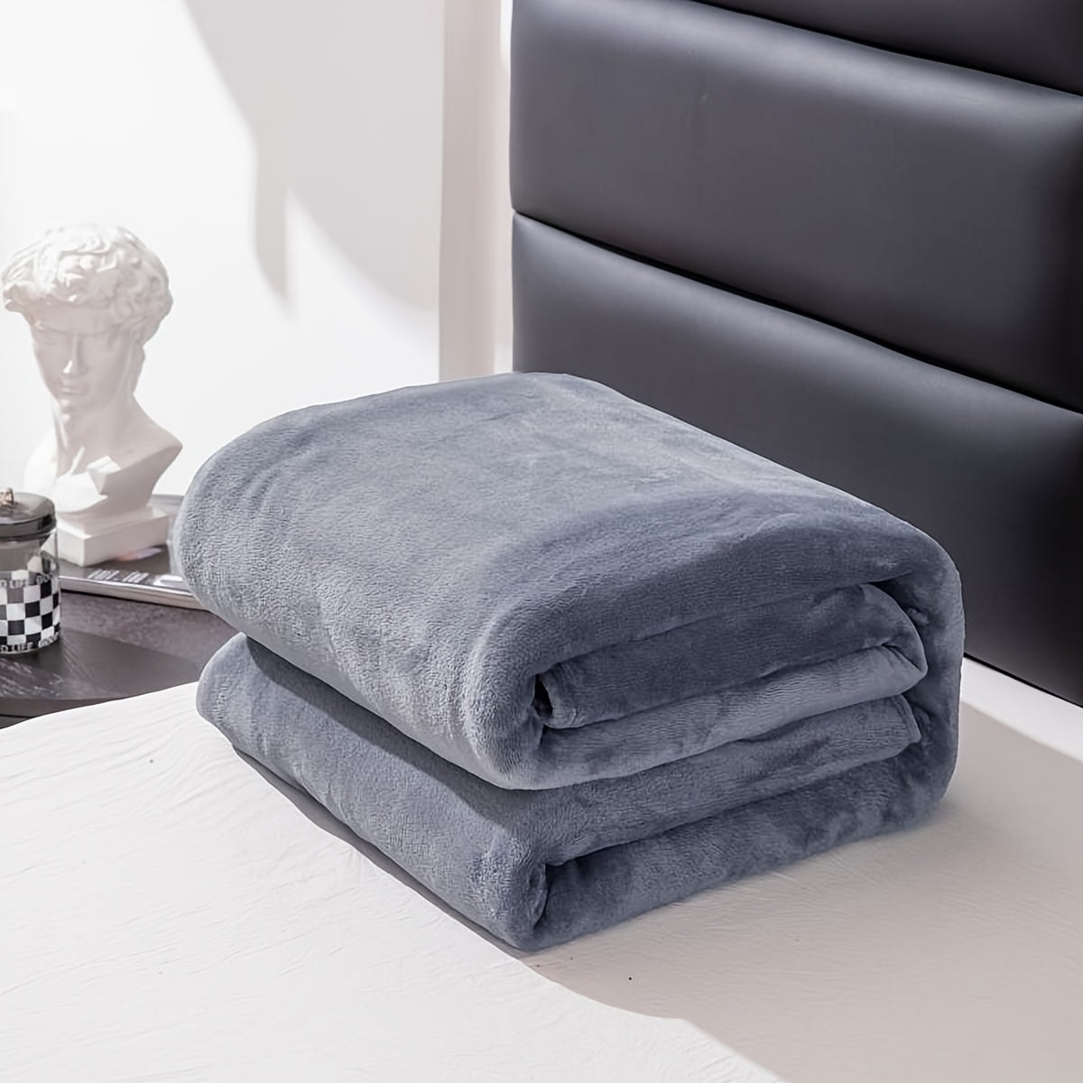 Fluffy Tæppe i Blødt Polyester – Komfortabelt og Alsidigt Tæppe til Sofa og Seng, Perfekt til Alle Sæsoner 18
