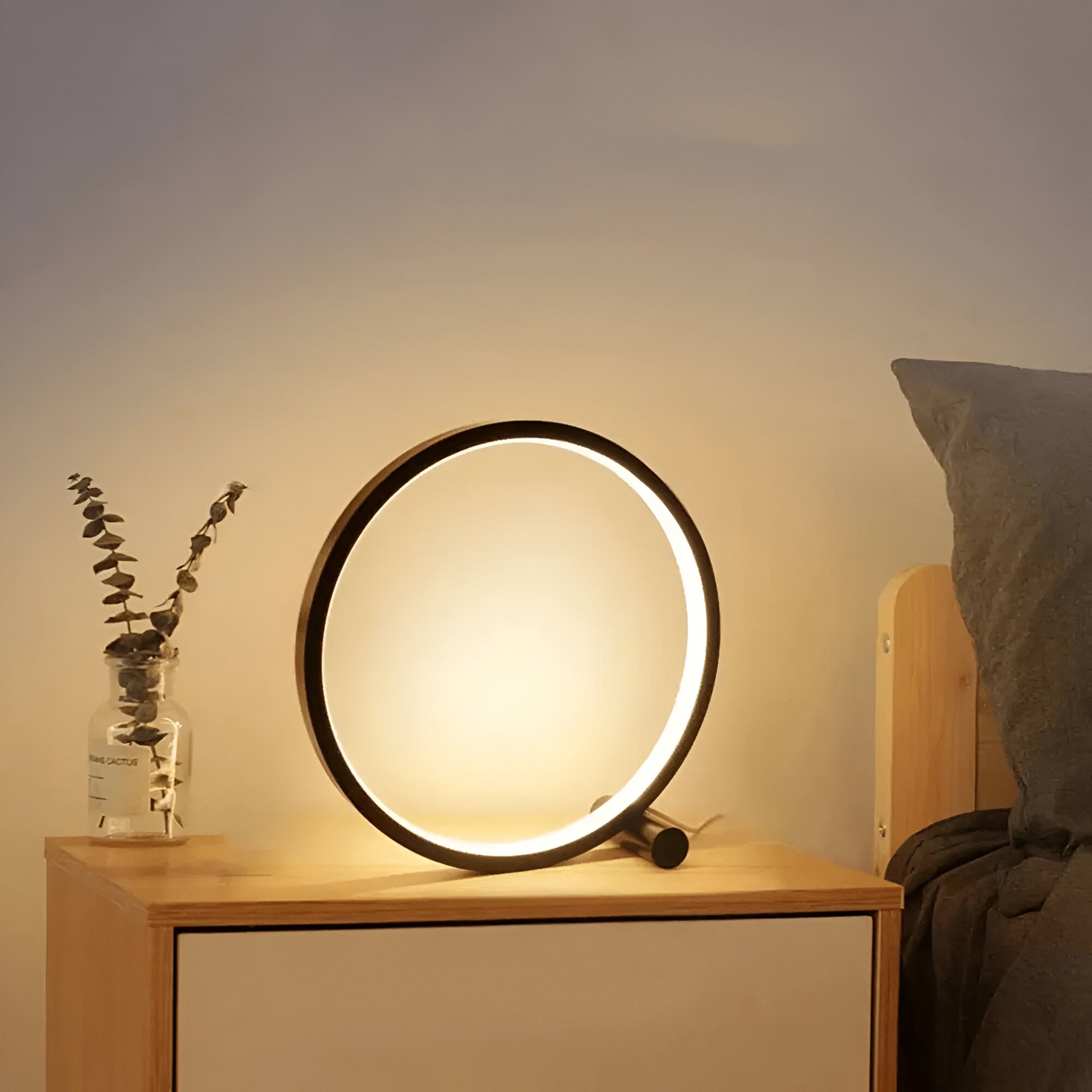 Lunaris Minimalist LED Table Lamp – Customisable, Elegant Lighting