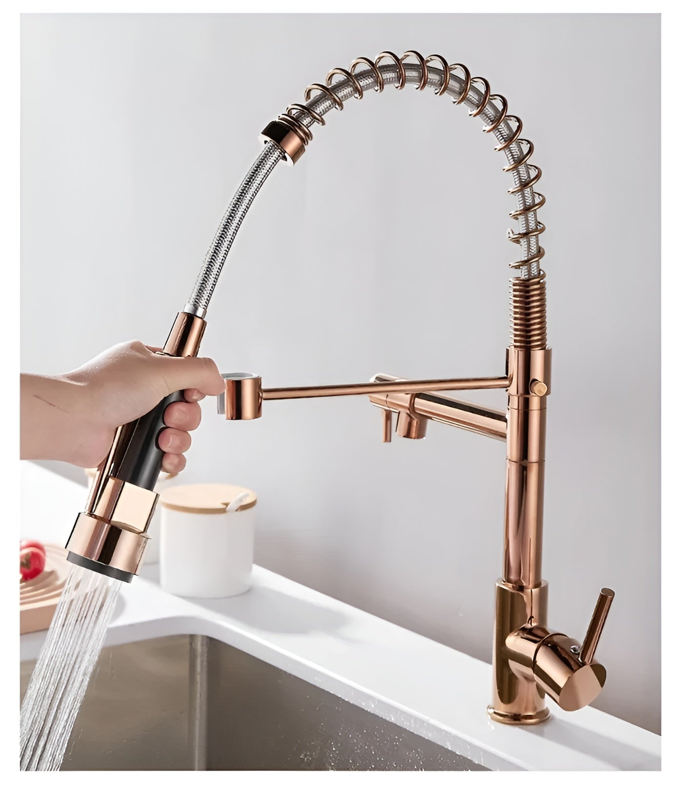 Køkkenarmatur i Messing – Elegant Dobbelt Tud Vandhane med Sort og Guld Finish til Effektiv Brug 8