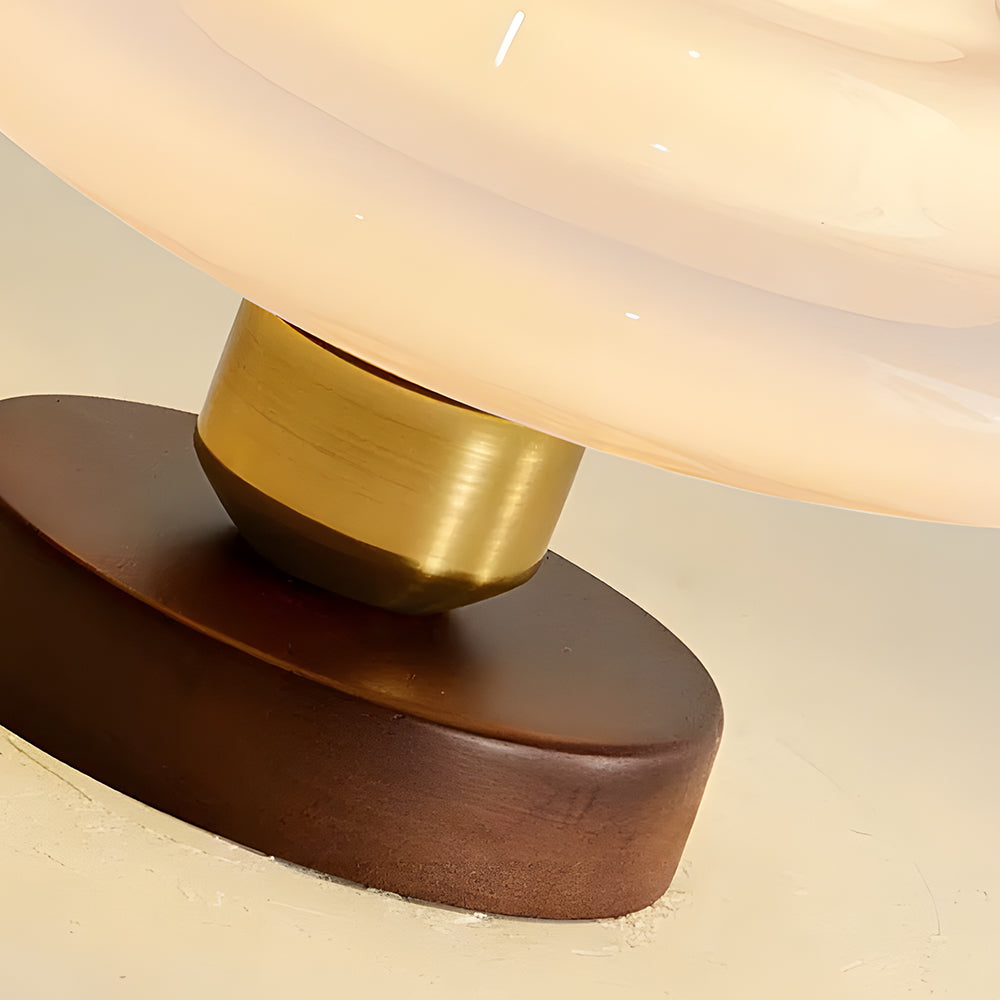 Loftlampe i naturligt dagslys – dekorativt udtryk uden belysning