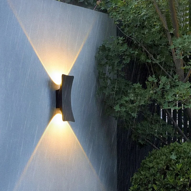 LED Facadelampe i Aluminium – Energibesparende Udendørsbelysning til Moderne Havestil med Minimalistisk Design 3