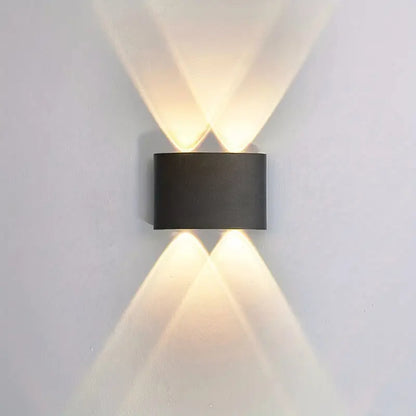 Moderne 4W LED-væglampe med mat finish og slank design