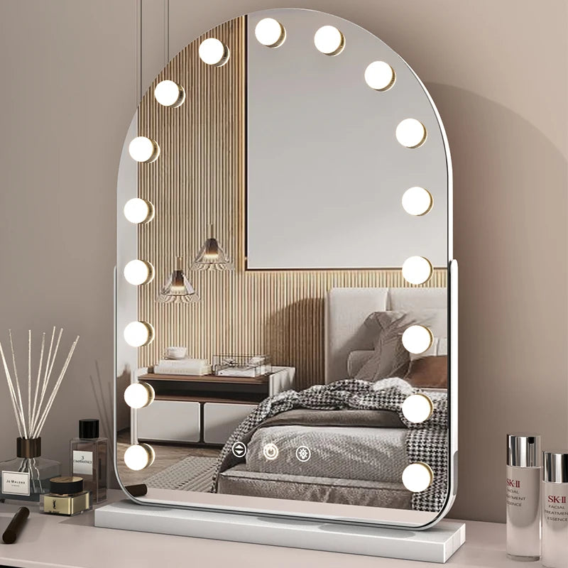 Makeupspejl med lys – Buet LED Spejl med 10x Forstørrelse og Justerbar Lysstyrke til Optimal Makeup Applikation 1