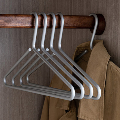 Metal Tøjbøjler – Elegant Opbevaring i Aluminium til Organisering af Dit Tøj | Stilfuldt Design og Robust Konstruktion 8
