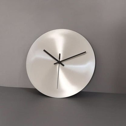 Minimalistisk Vægur i Rustfrit Stål – Elegant, Lydløs Tidsmåler til Moderne Hjem 2