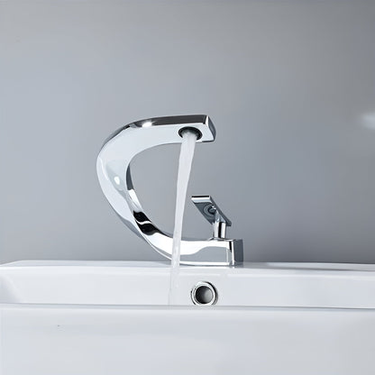 Moderne Håndvaskarmatur i Messing – Elegant Design med Vandfaldstud til Badeværelser 10