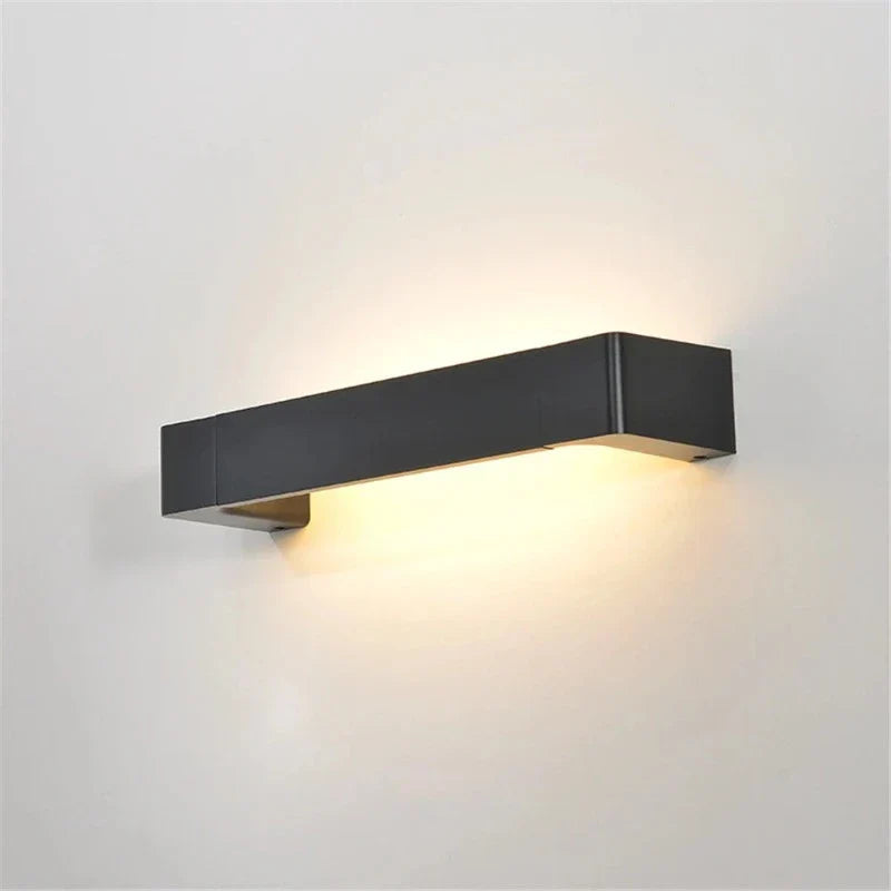 Moderne LED Væglampe – Elegant og Holdbar Belysning til Udendørs Brug | Vejrbestandig Aluminium Design 0