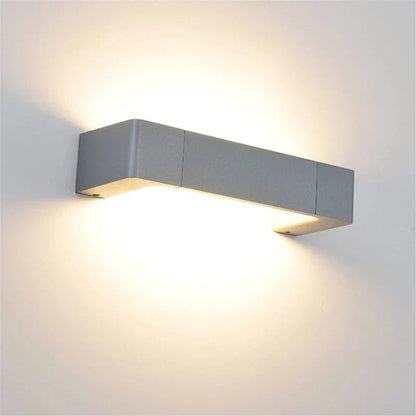 Moderne LED Væglampe – Elegant og Holdbar Belysning til Udendørs Brug | Vejrbestandig Aluminium Design 3