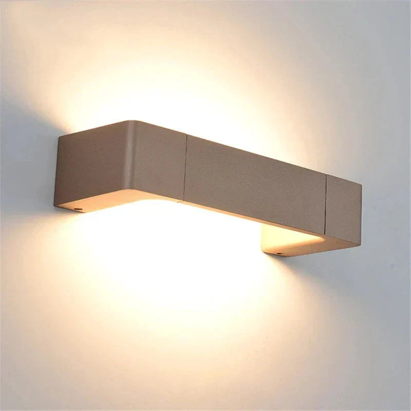 Moderne LED Væglampe – Elegant og Holdbar Belysning til Udendørs Brug | Vejrbestandig Aluminium Design 4