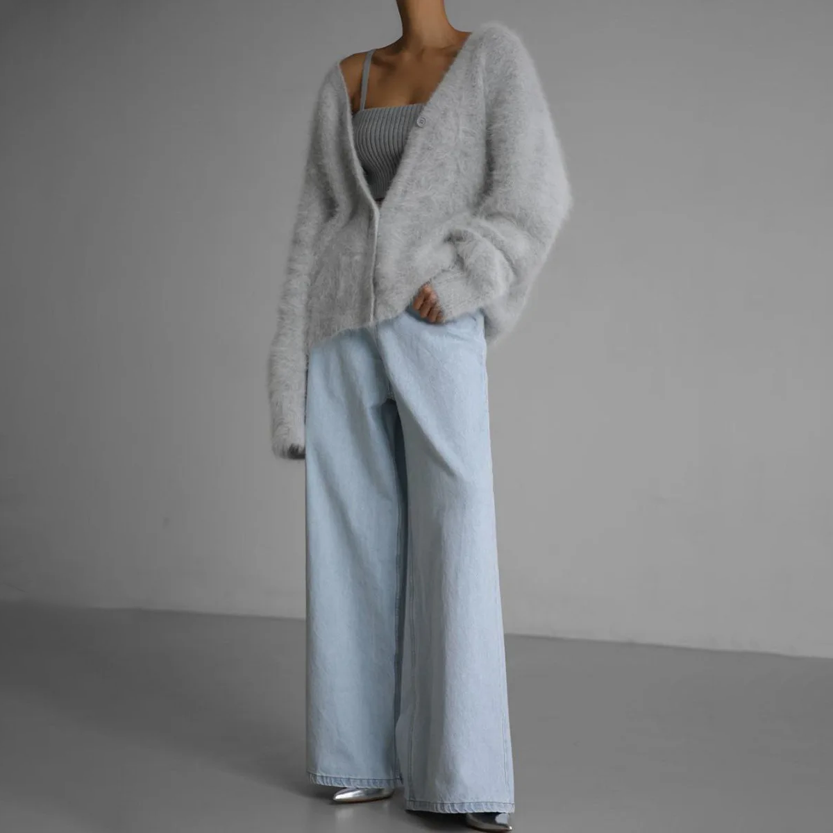 Hvid kashmir cardigan til kvinder – tidløst og minimalistisk design