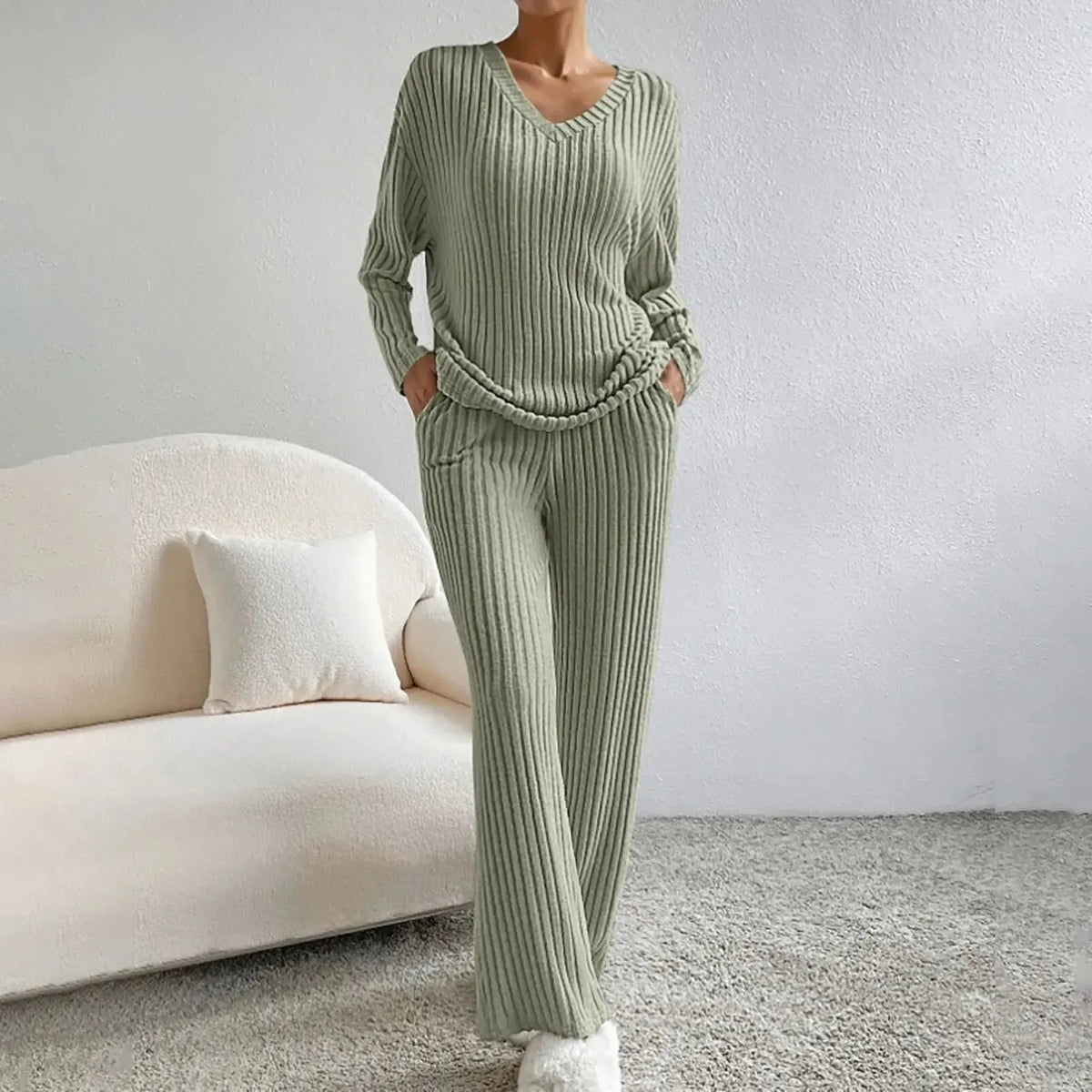 Hjemmedragt i strik – casual hverdagslook