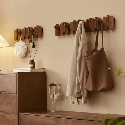 Sammenklappelig Trækrog i Træ – Elegant Vægkrog til Hjemmet med Magnetisk Lås og Nem Installation 3