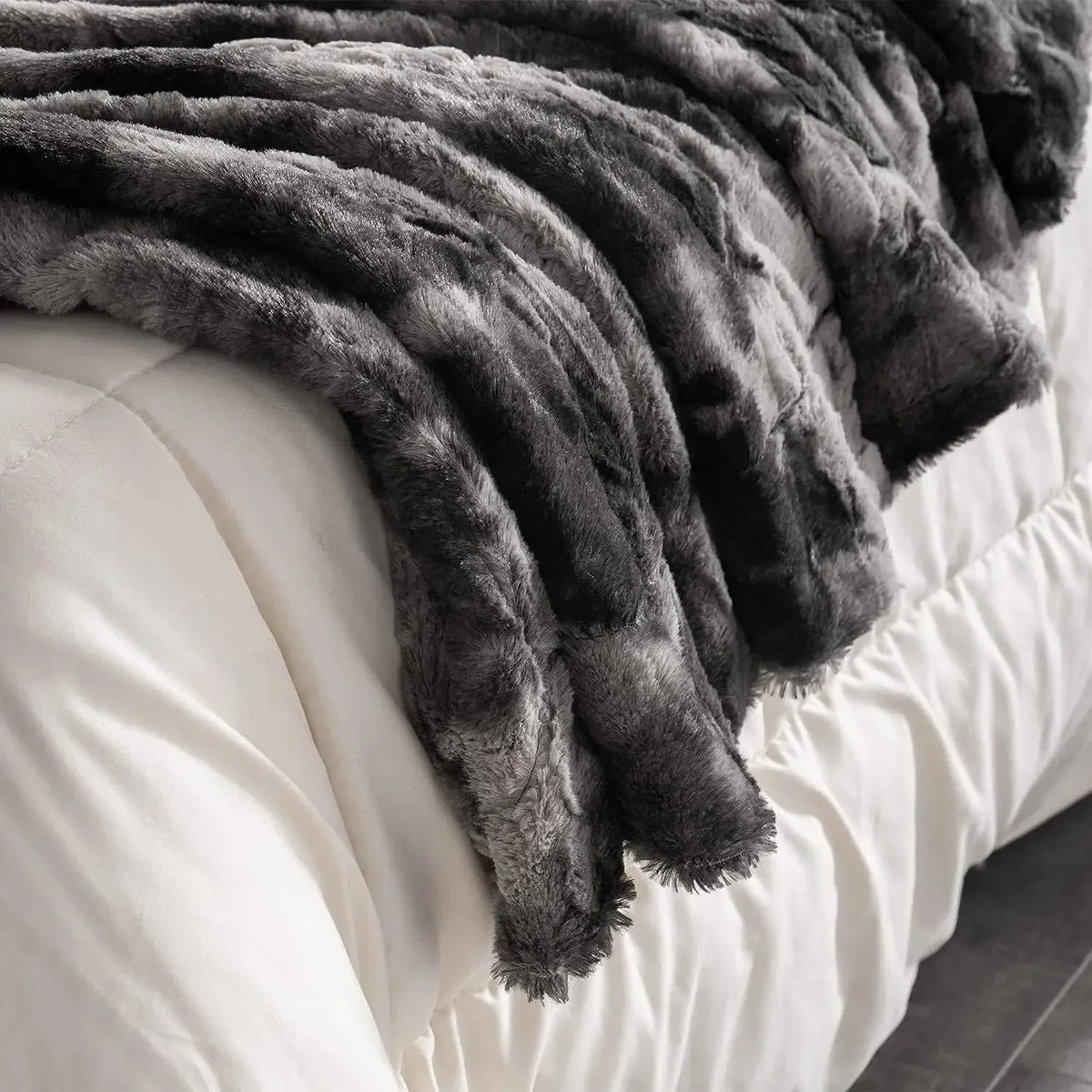 WinterNest Tæppe – Varmt Dobbeltsidet Fleece-vintertæppe