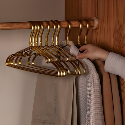 Skridsikre Metalbøjler i Aluminiumslegering – Effektiv Rynkefri Ophængning til Garderobe, Pladsbesparende og Holdbare 1